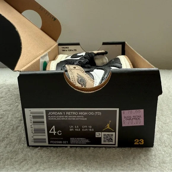 Nike Air Jordan Baby Sneakers "Latte" - Picture 8 of 9